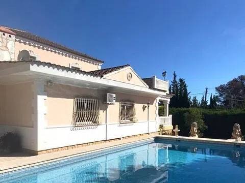 Casa de 450 m² en La Nucia