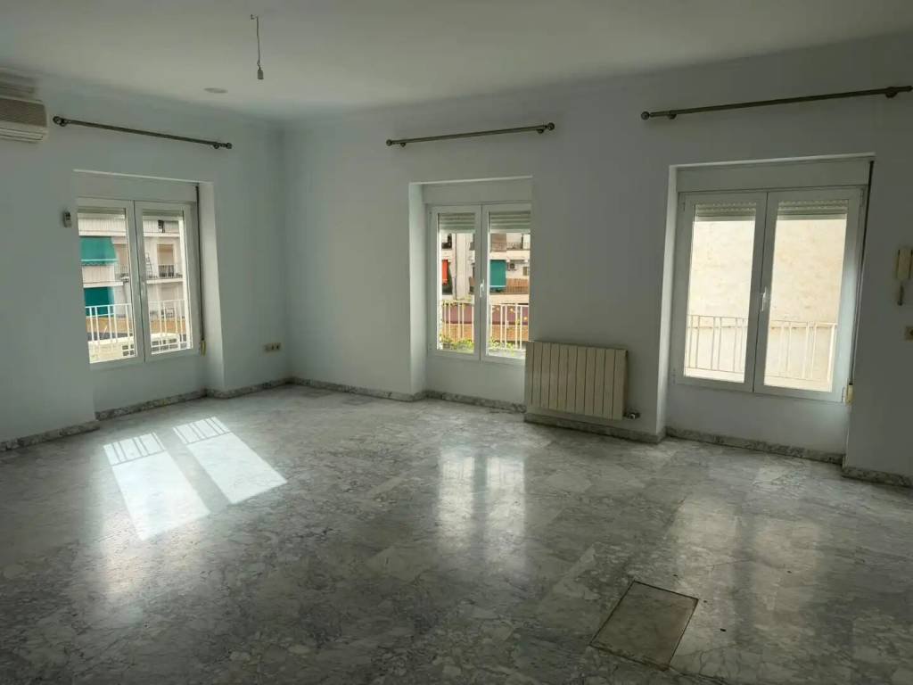 Piso de 130 m² en Granada