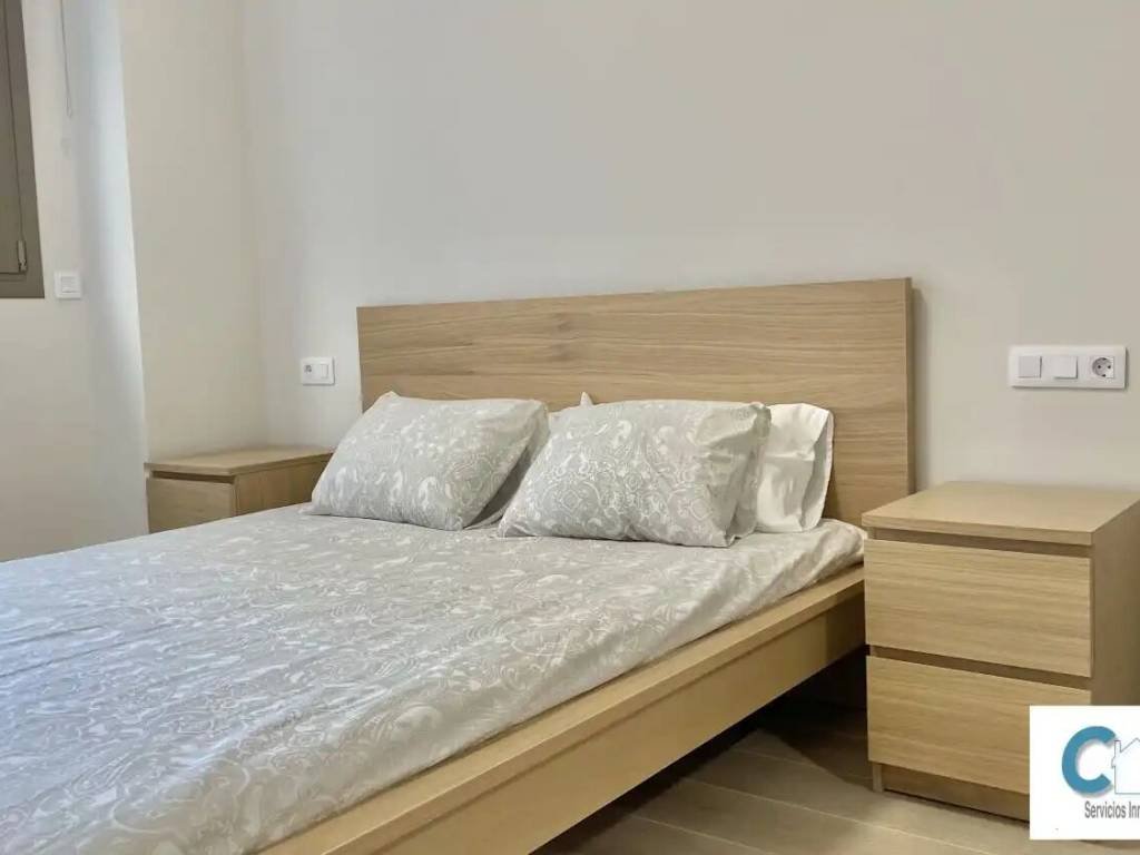 Piso de 80 m² en Pamplona