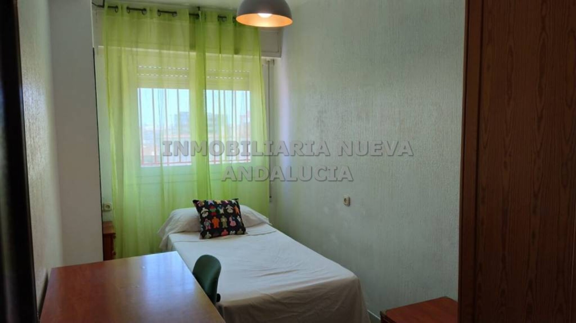 Piso de 80 m² en Almería