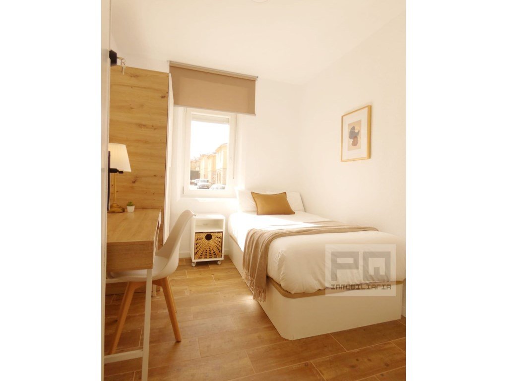 Habitación 100 m², Ávila