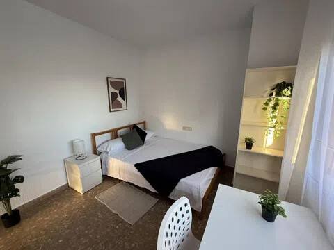 Habitación 100 m², Almería