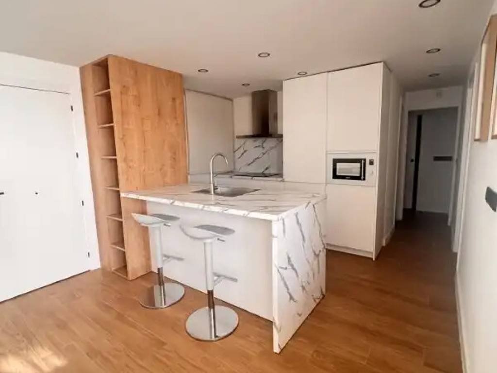 Piso de 85 m² en Linares