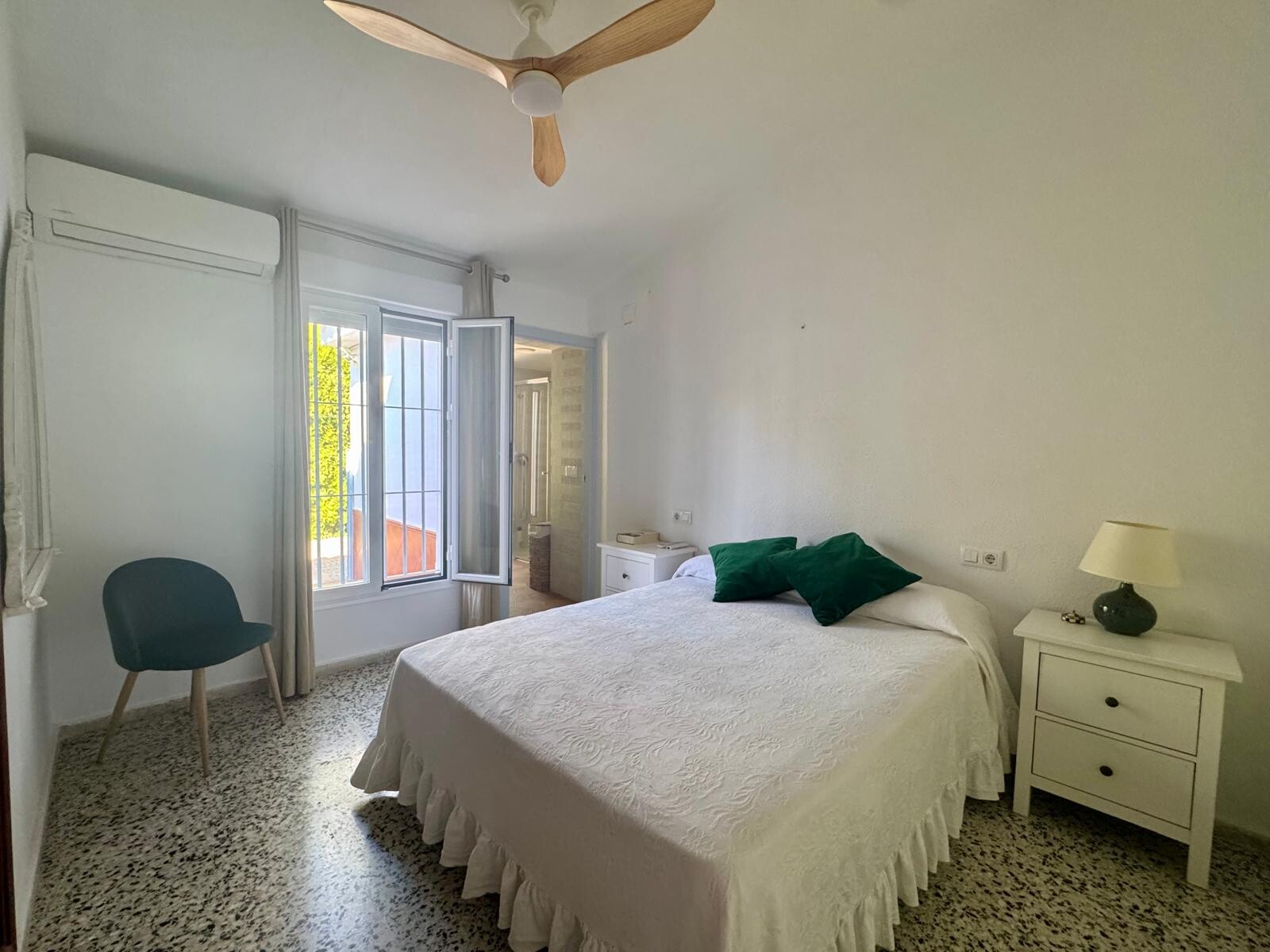 Casa de 650 m² en Carmona