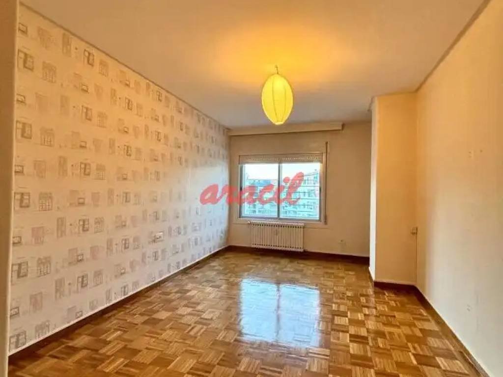 Piso de 267 m² en Ourense