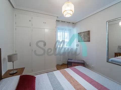 Piso de 49 m² en Oviedo