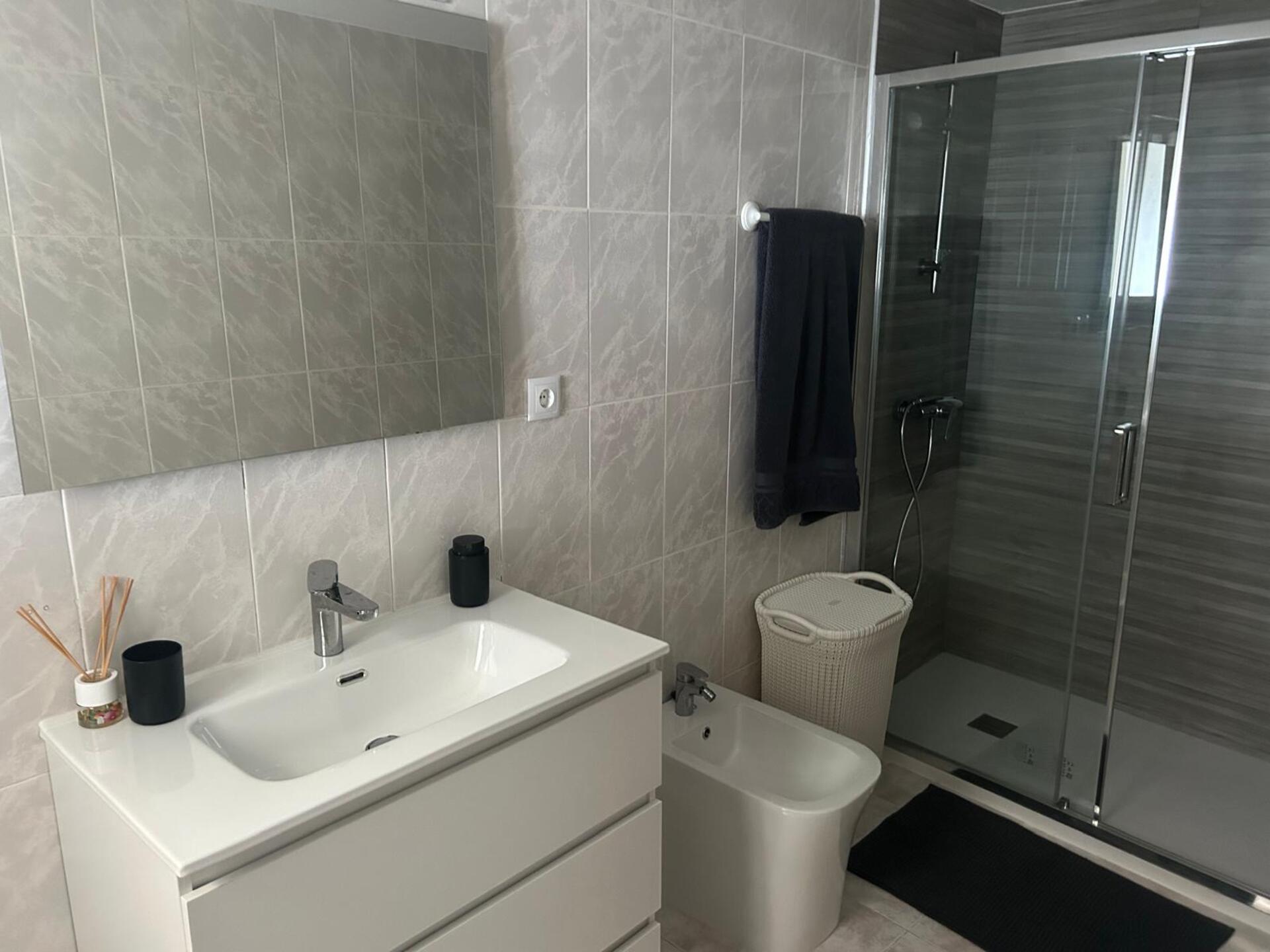 Piso de 85 m² en Oleiros