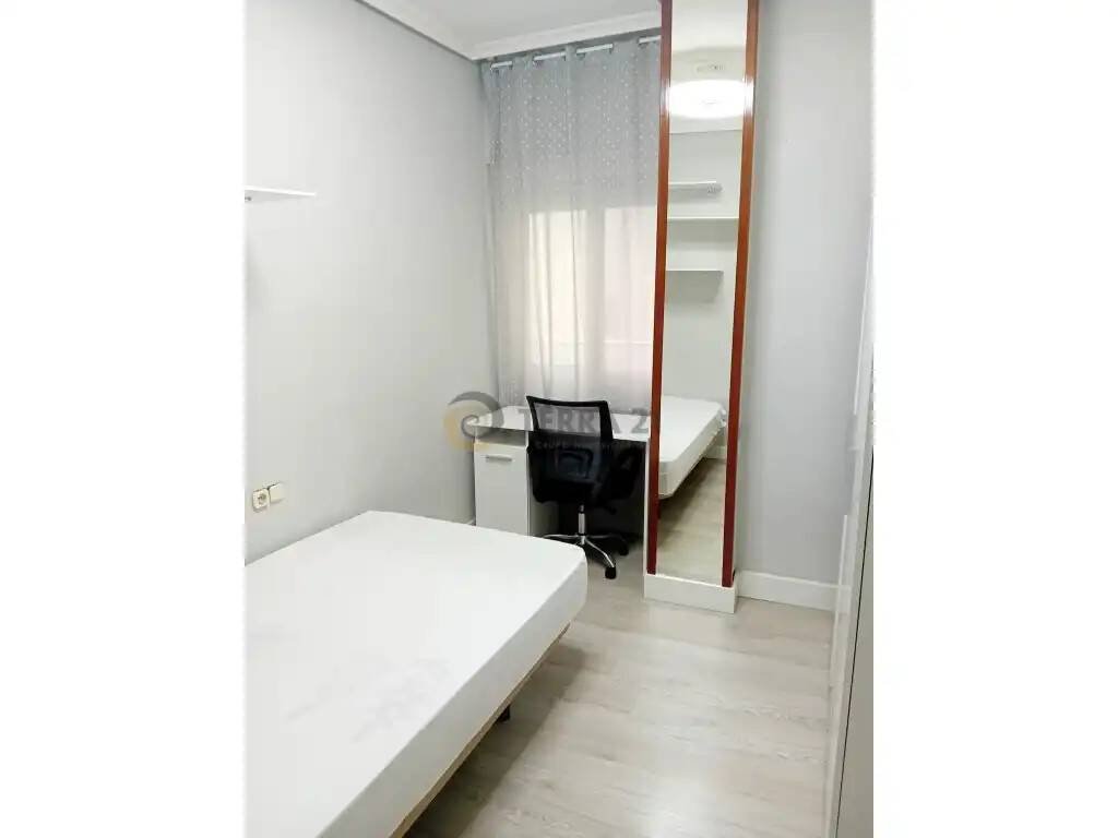 Flat 106 m² in Jaén