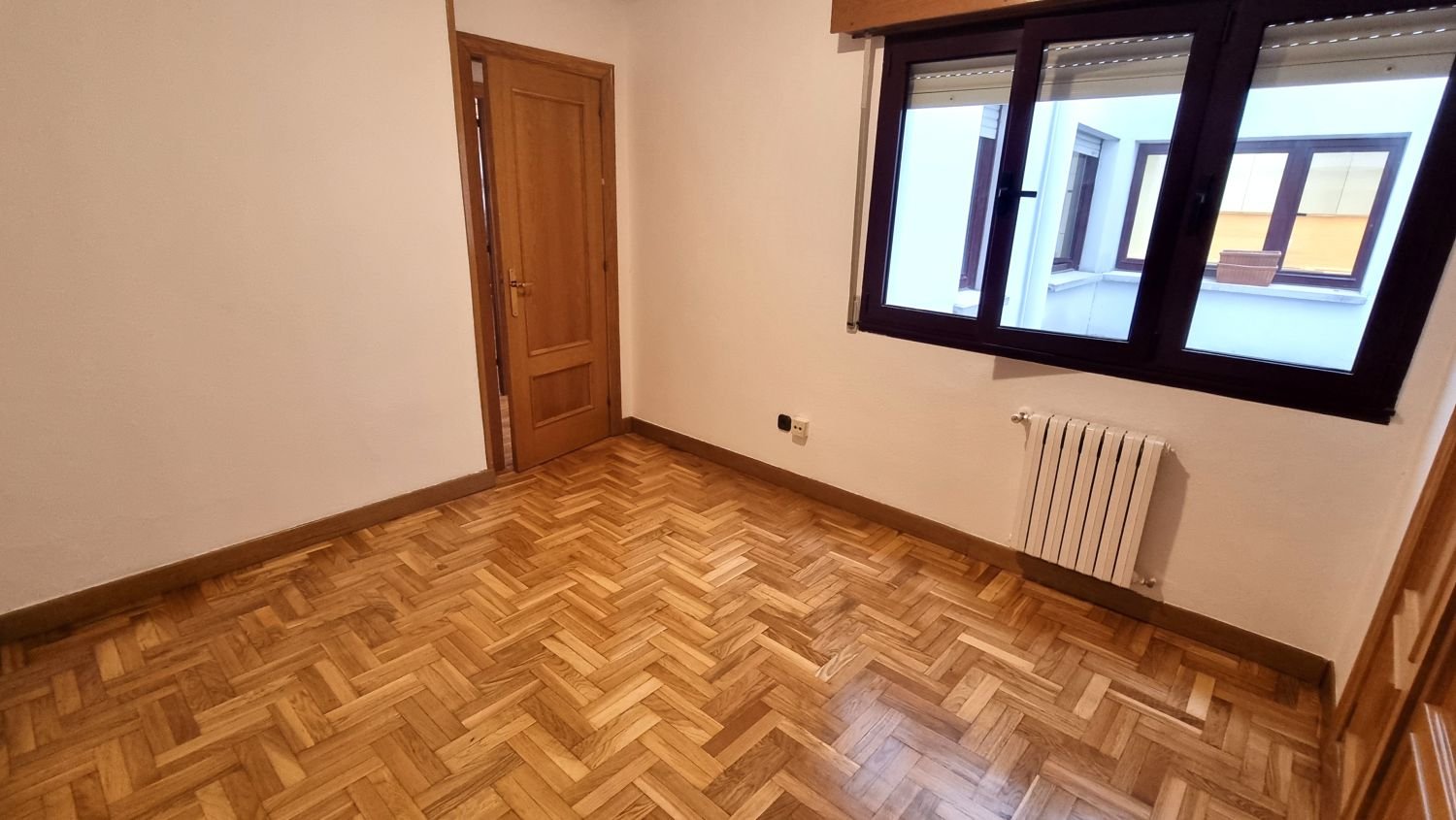Piso de 80 m² en Oviedo
