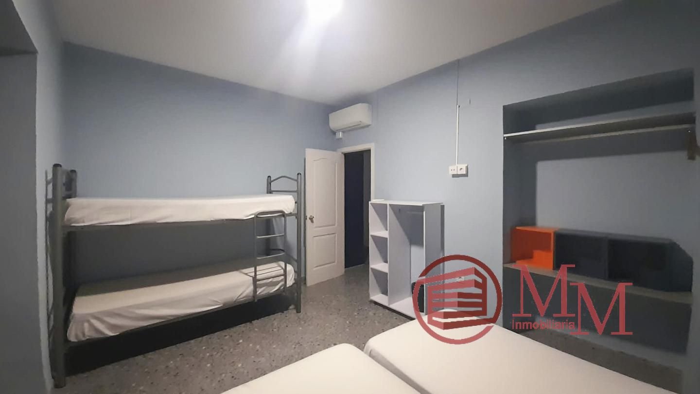 Casa de 400 m² a Còrdova