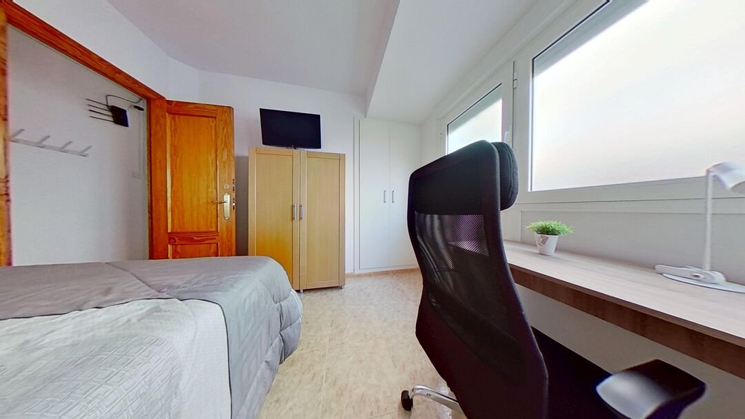 Habitación 70 m², Alicante