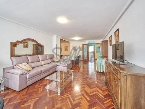 Wohnung 142 m² in Oviedo