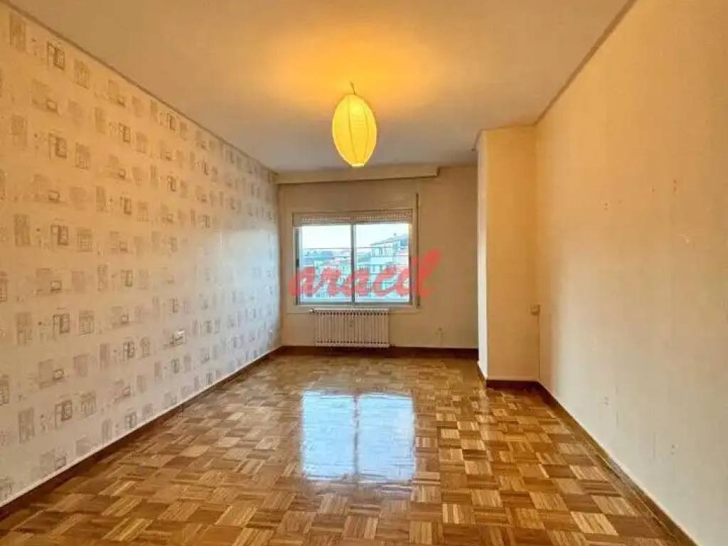 Piso de 267 m² en Ourense