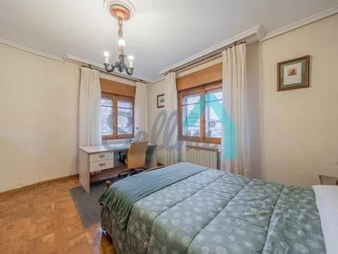 Wohnung 101 m² in Oviedo