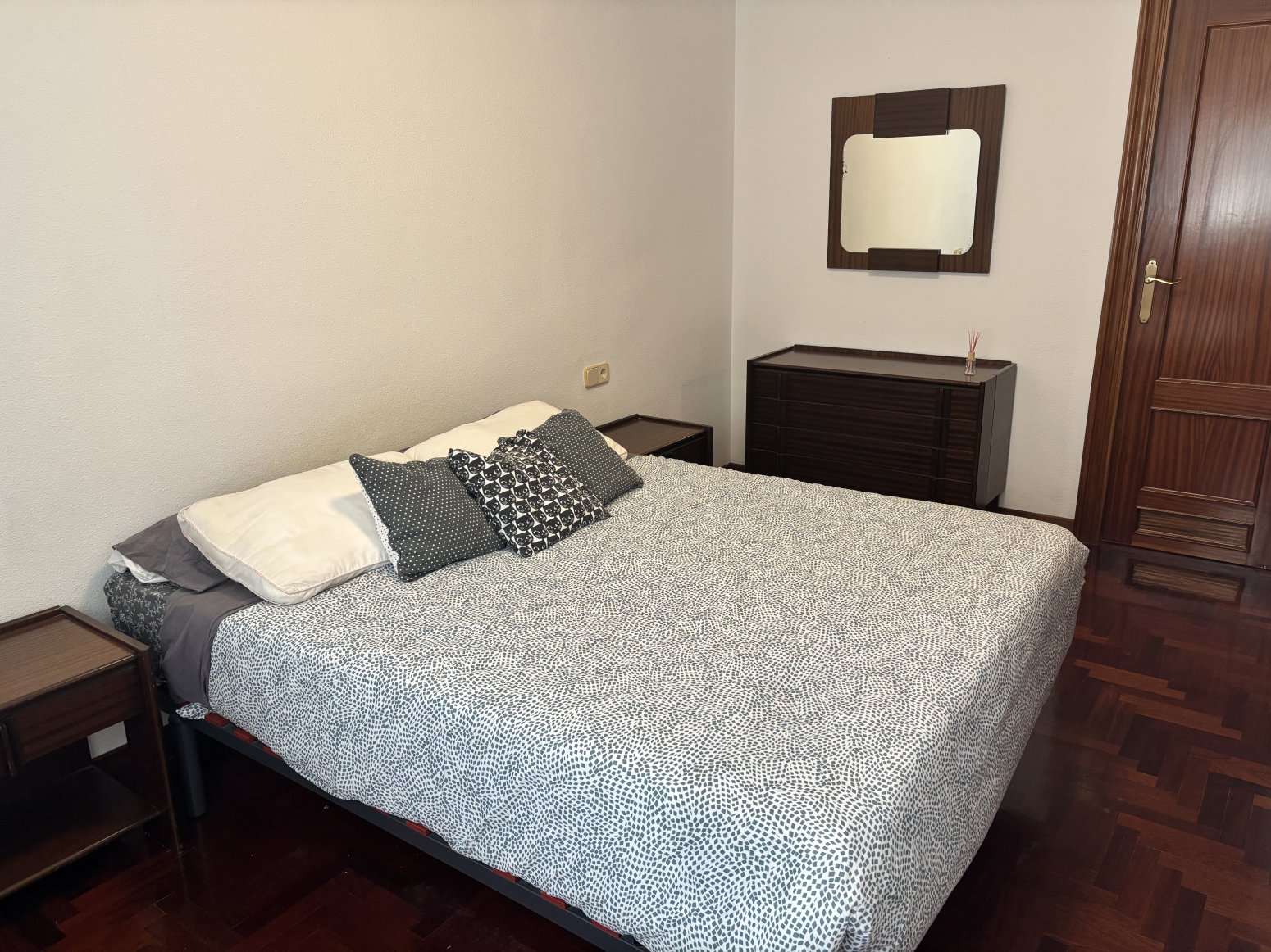 Pis de 90 m² a Pamplona