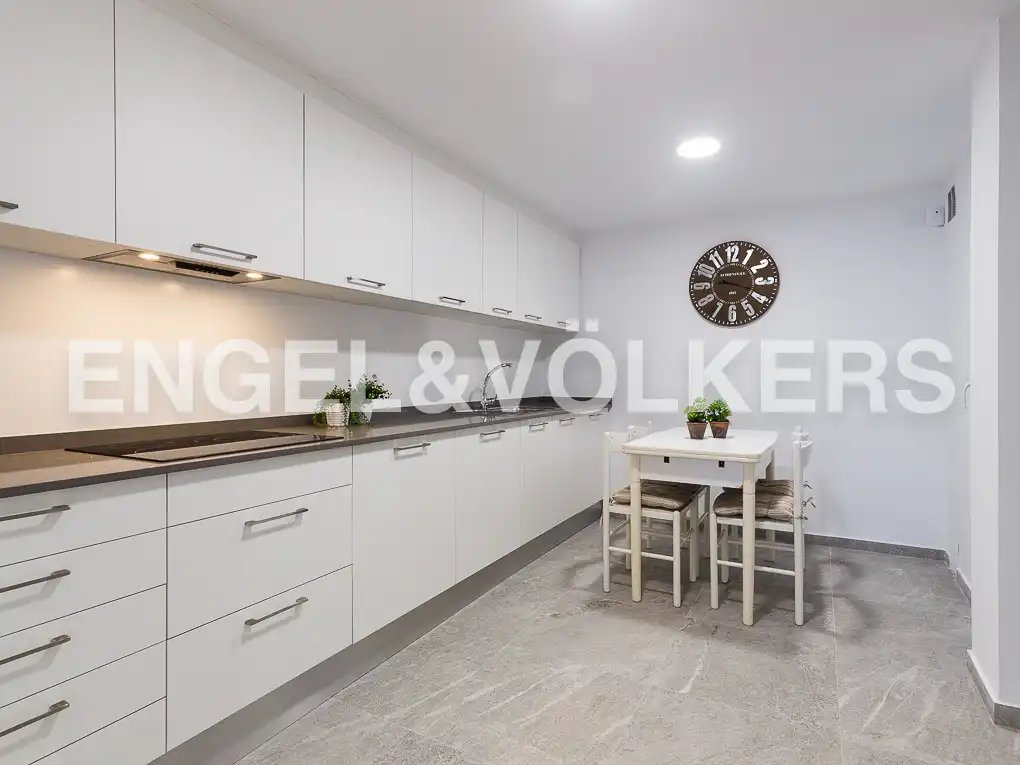 Wohnung 96 m² in Valencia