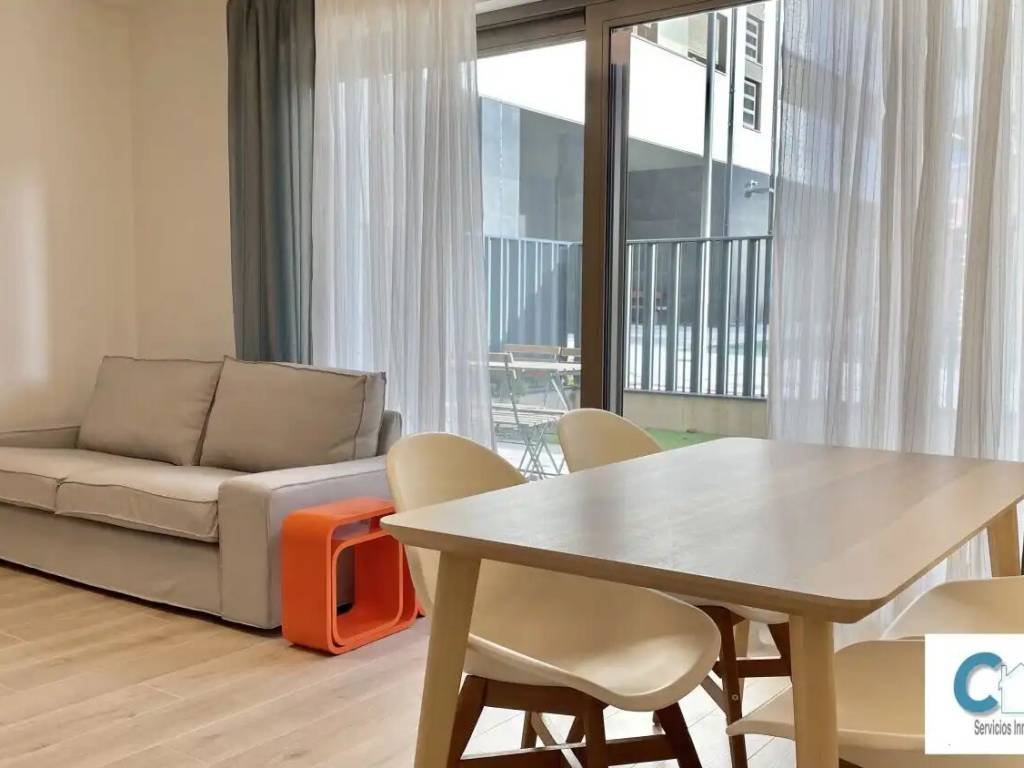 Piso de 80 m² en Pamplona