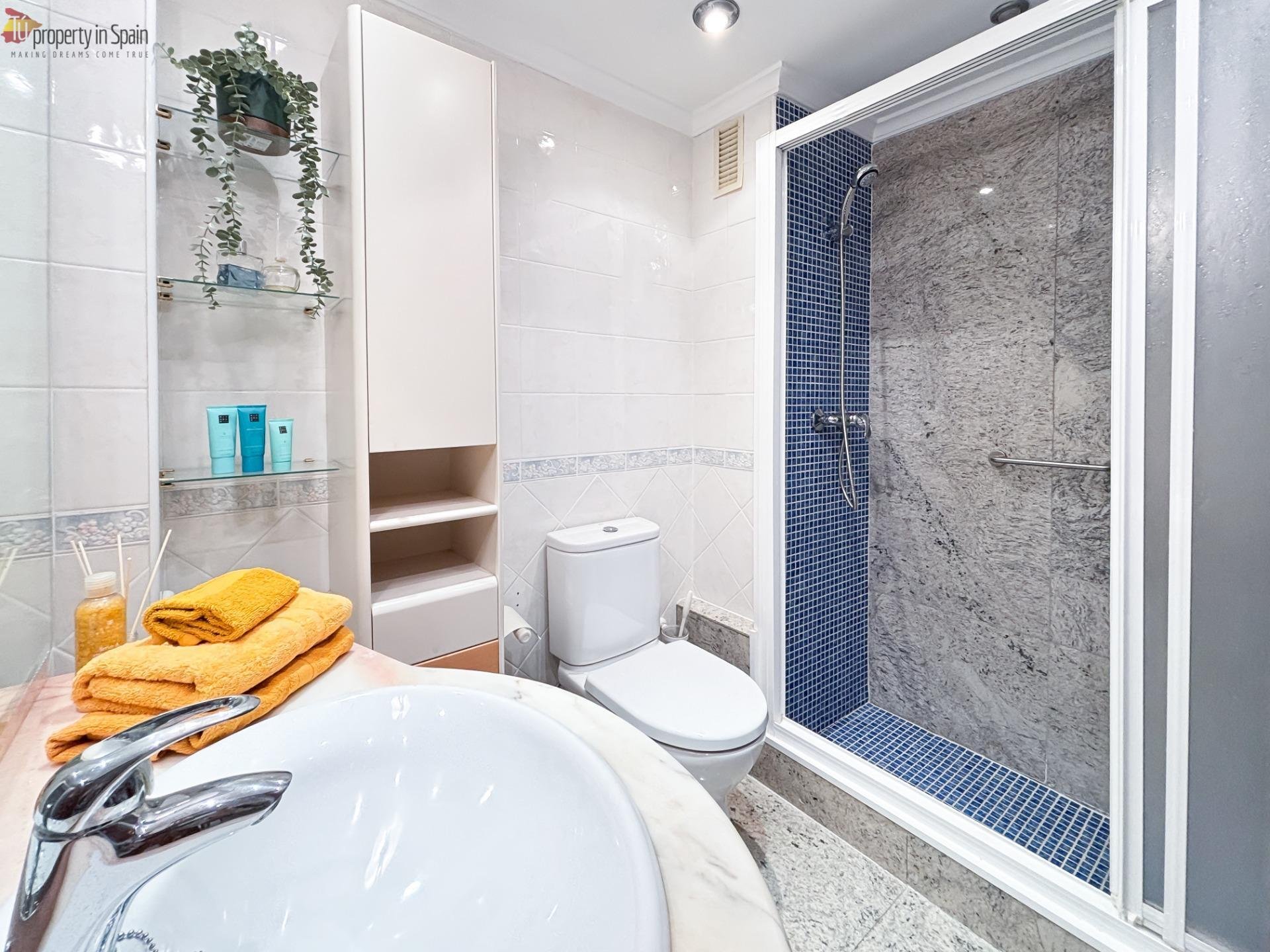 Habitación 96 m², Alicante