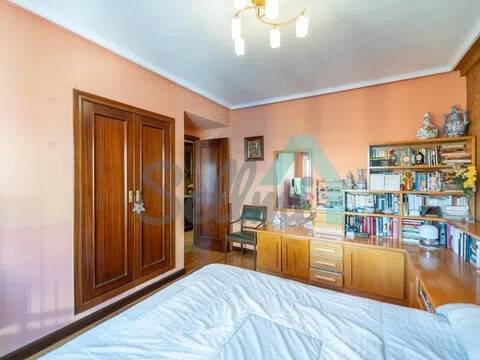 Piso de 120 m² en Oviedo