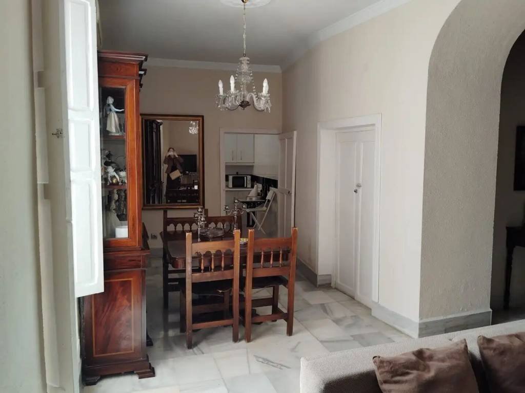 Casa de 200 m² en Brenes