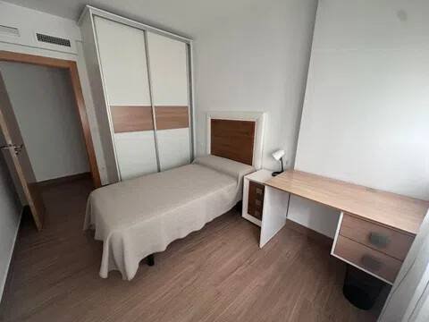 Piso de 90 m² en Granada