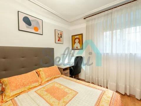 Habitación 87 m², Oviedo