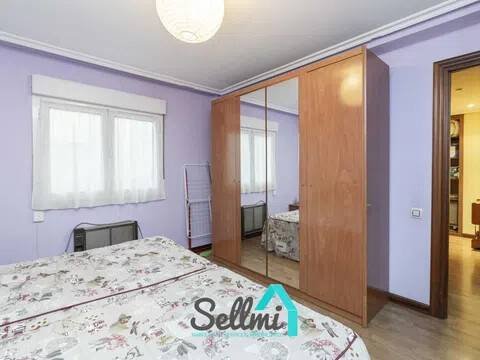 Piso de 65 m² en Oviedo
