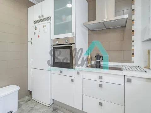 Piso de 93 m² en Oviedo