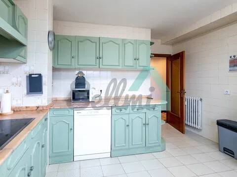 Piso de 140 m² en Oviedo