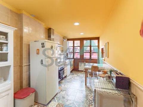 Piso de 100 m² en Oviedo