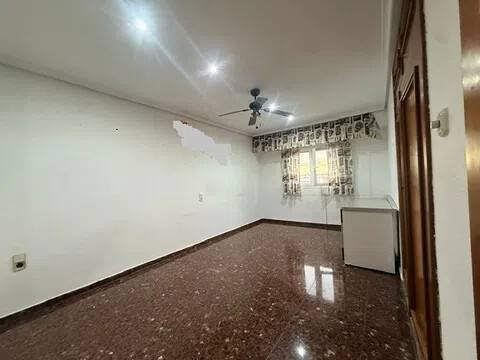 Piso de 200 m² en Játiva