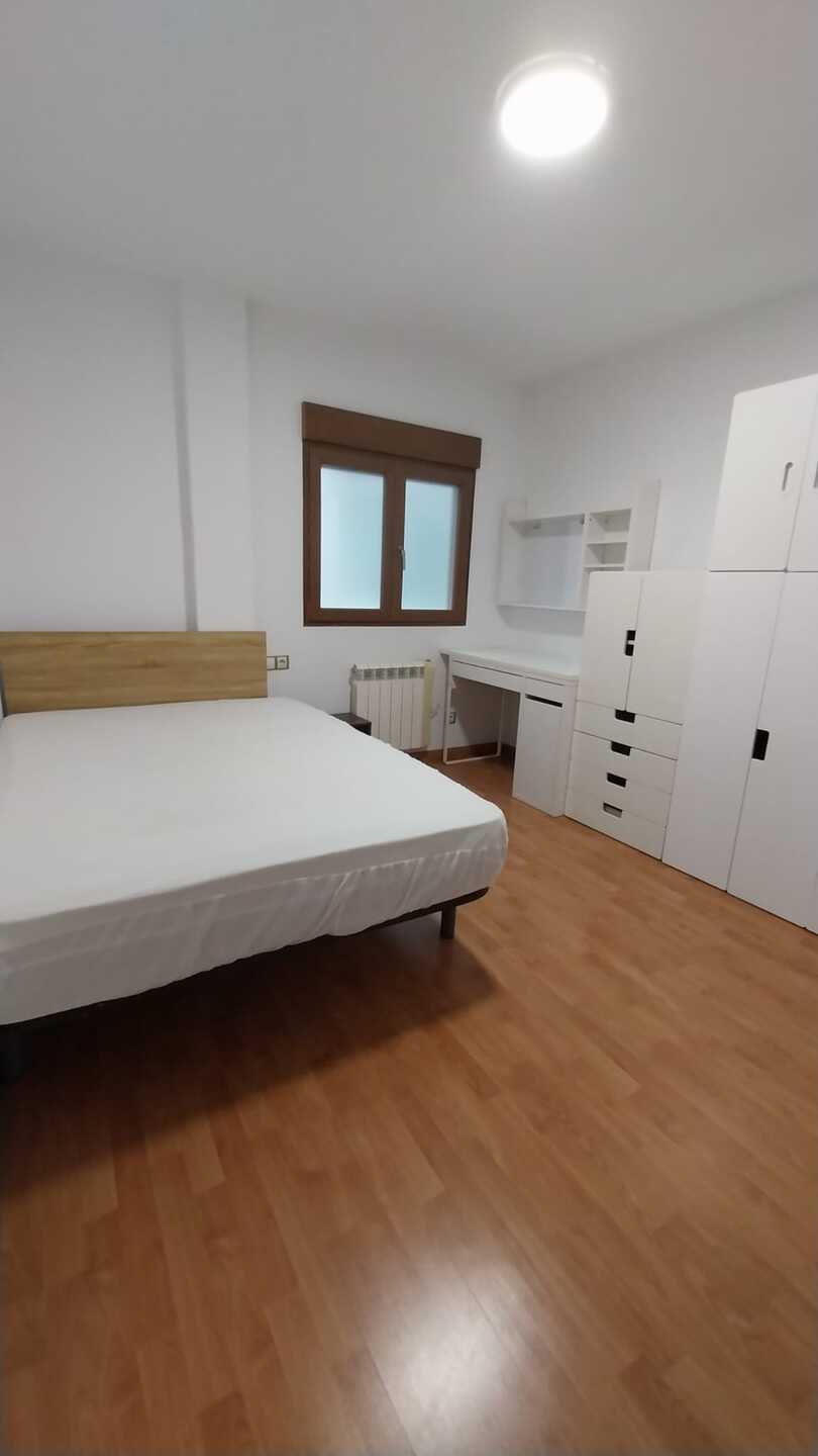 Piso de 86 m² en Granada