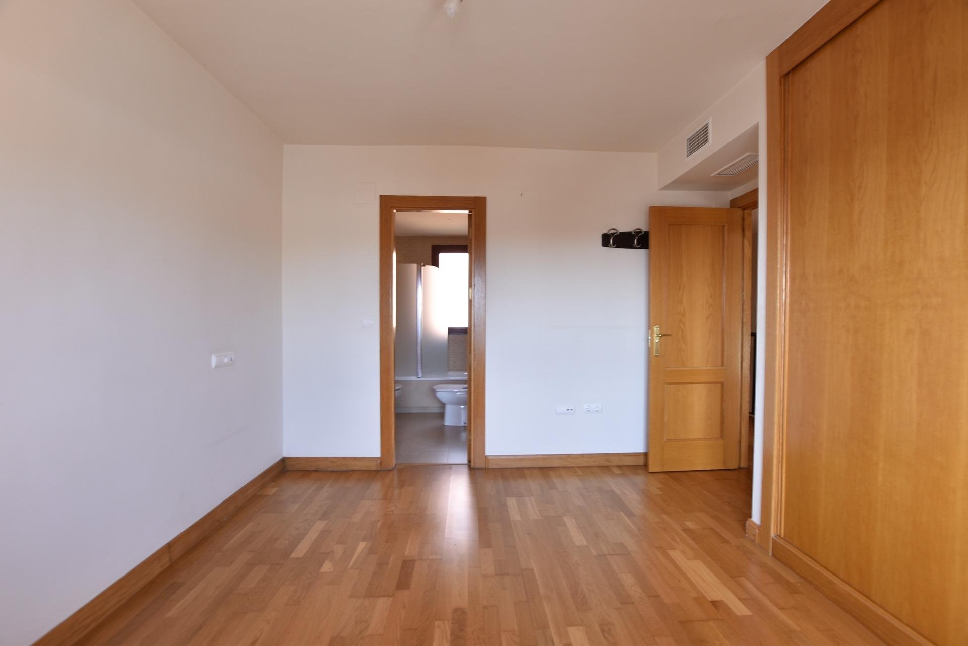 Piso de 210 m² en Granada