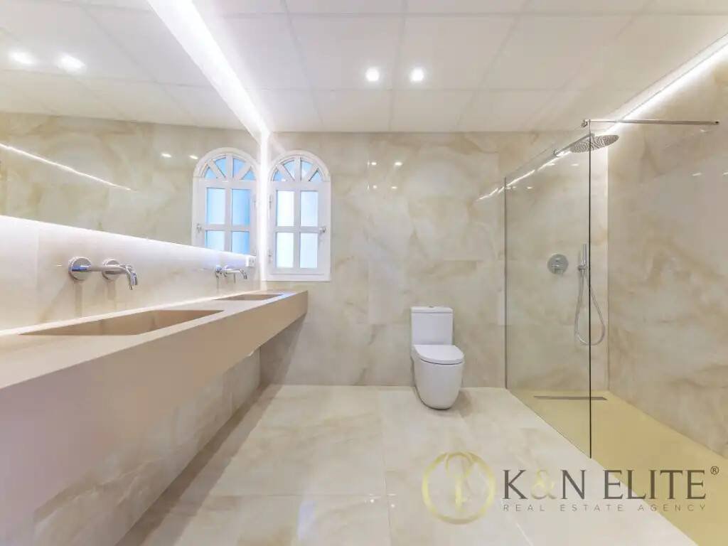 Casa de 1290 m² en Alicante