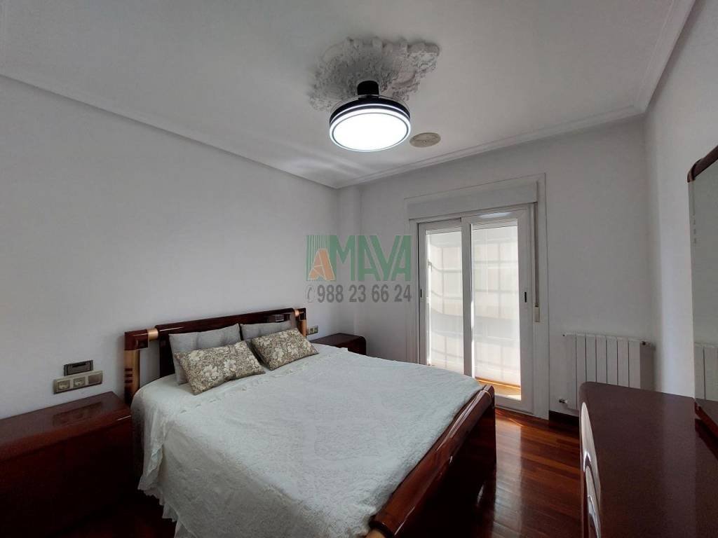 Piso de 100 m² en Ourense