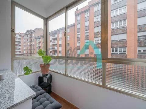Pis de 84 m² a Oviedo