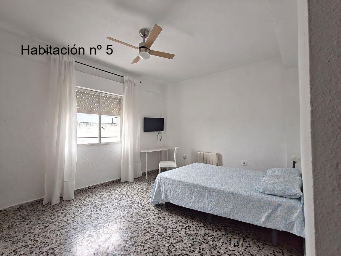 Zimmer 120 m², Castelló