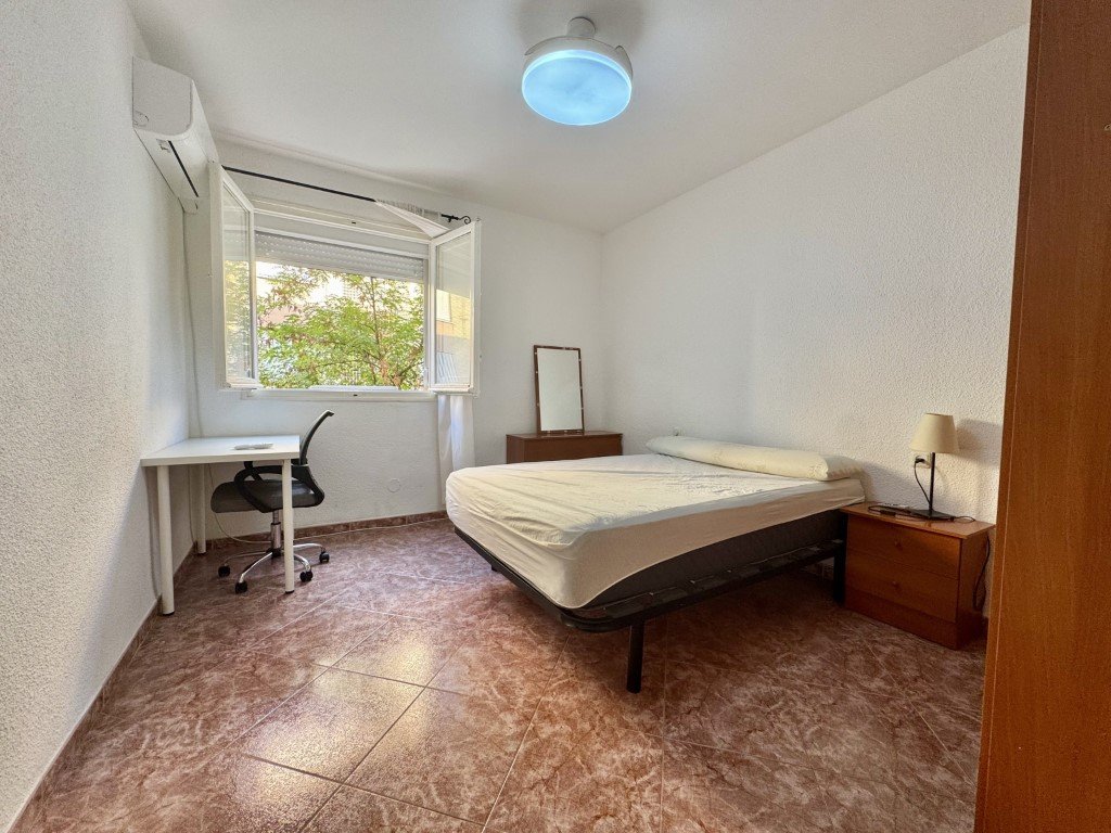 Habitación 18 m², Córdoba