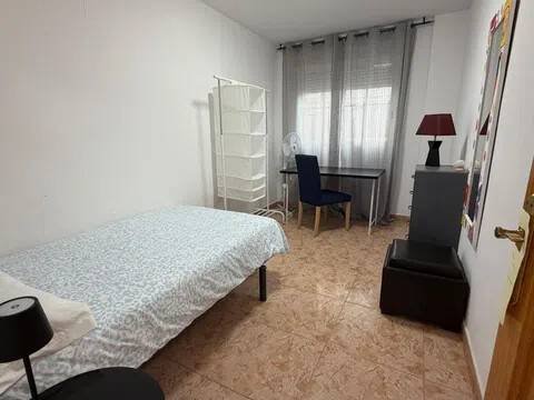 Piso de 100 m² en La Almunia de Doña Godina