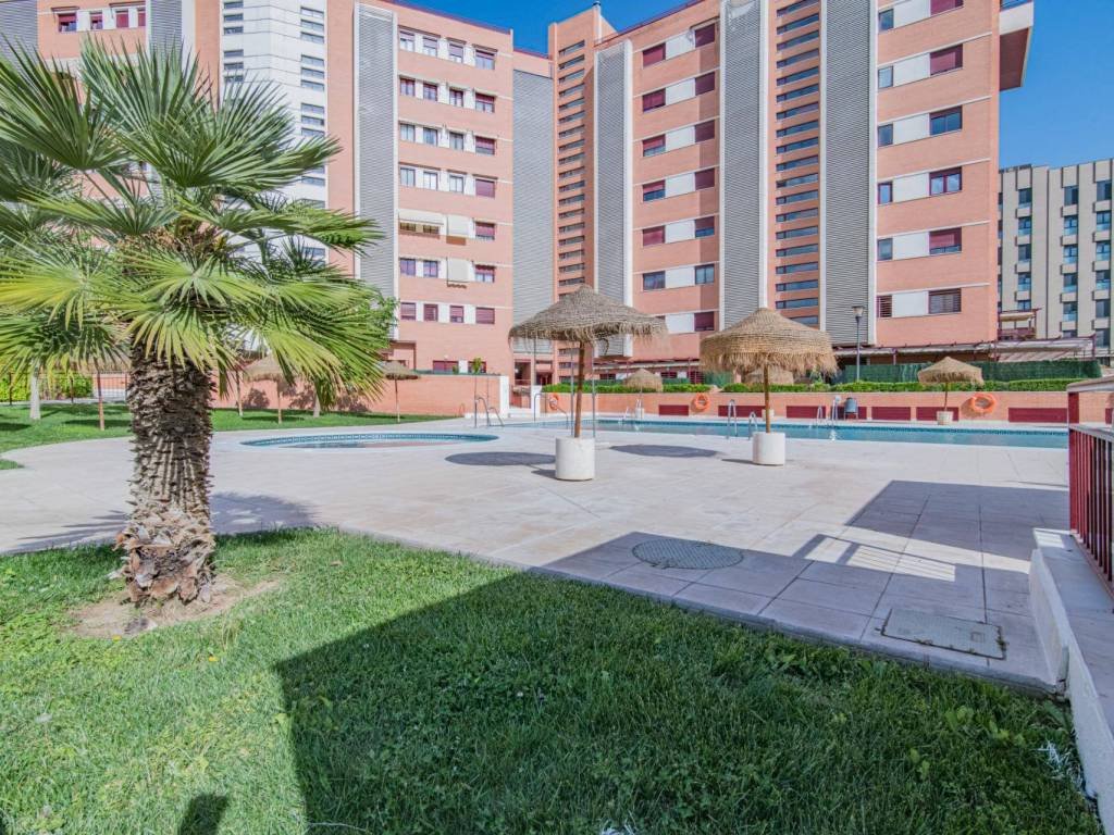 Piso de 101 m² en Granada