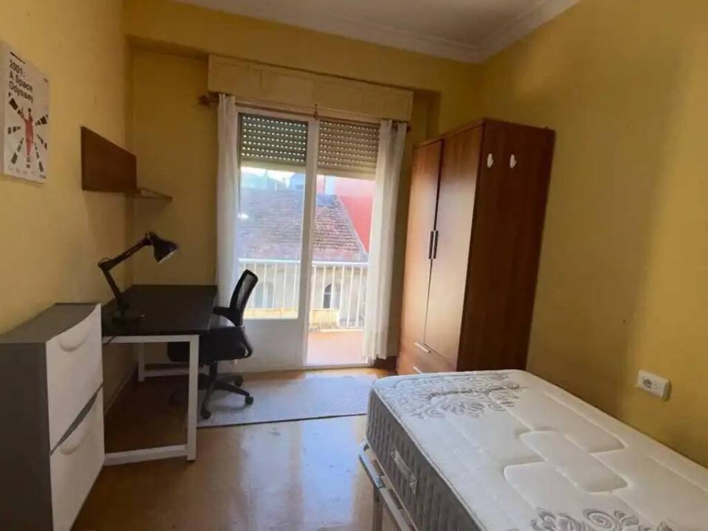 Piso de 95 m² en Ourense
