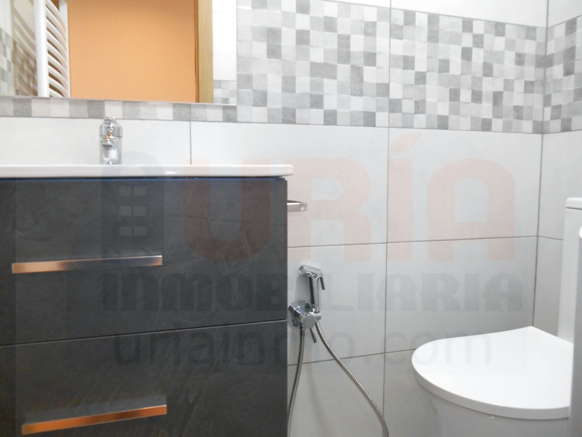 Piso de 79 m² en Oviedo