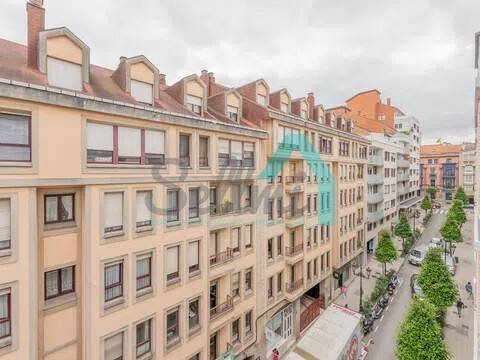 Pis de 94 m² a Oviedo
