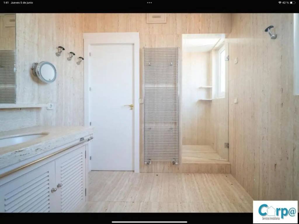 Piso de 189 m² en Pamplona