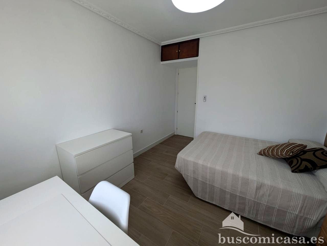 Habitació de lloguer, Linares