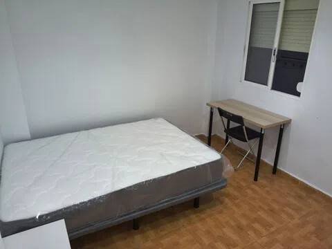 Habitació 86 m², San Juan de Aznalfarache