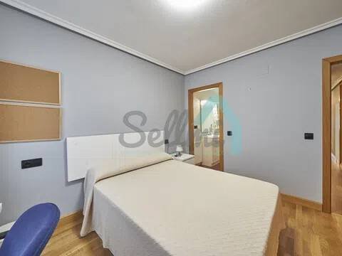 Piso de 132 m² en Oviedo