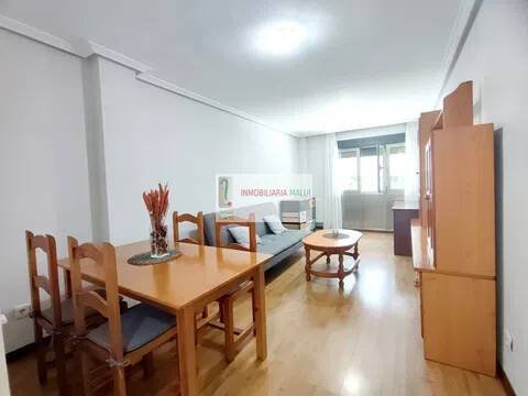 Pis de 75 m² a Oviedo