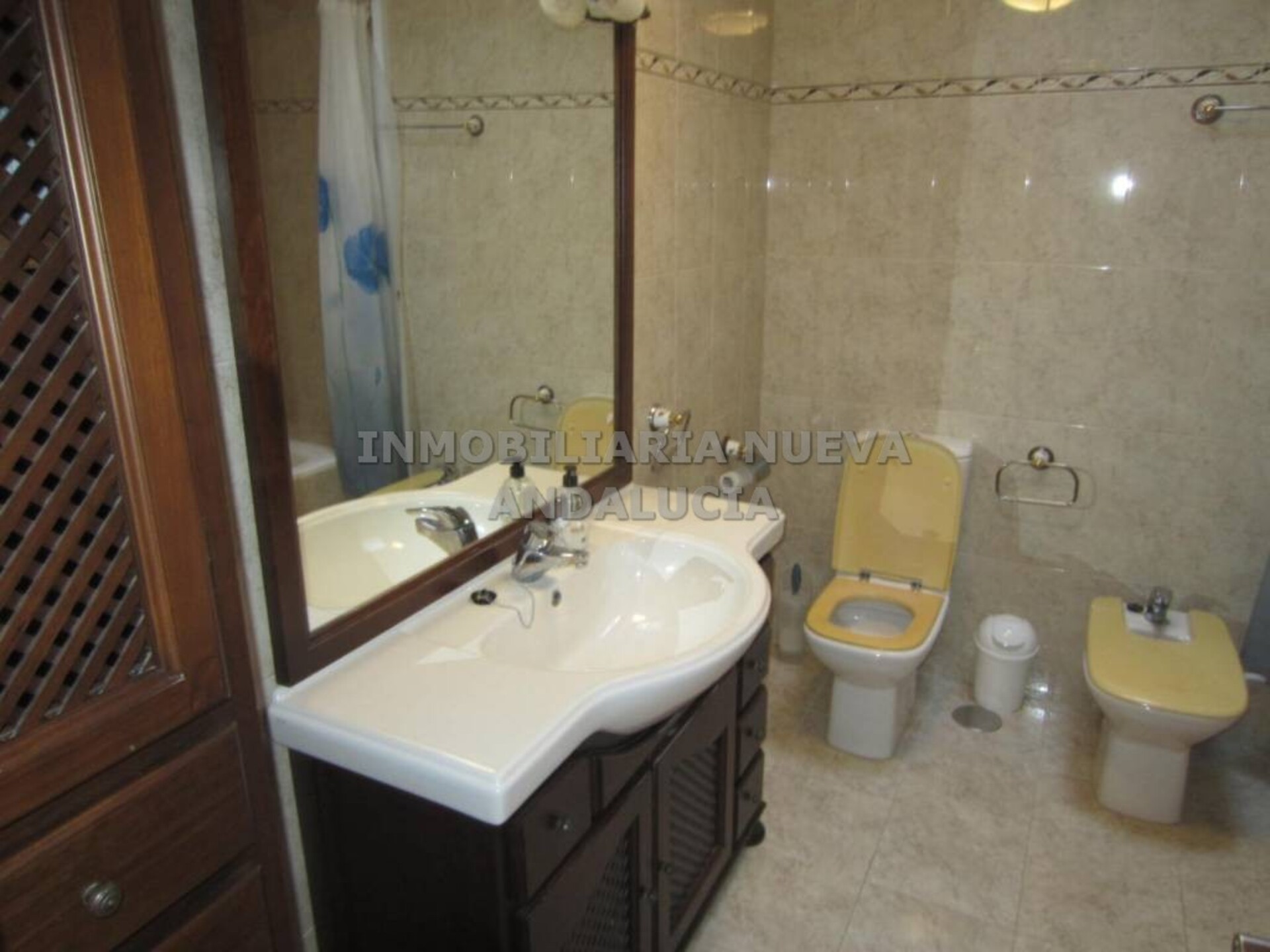 Piso de 220 m² en Almería