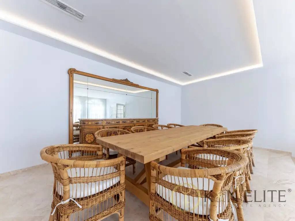 Casa de 1290 m² en Alicante